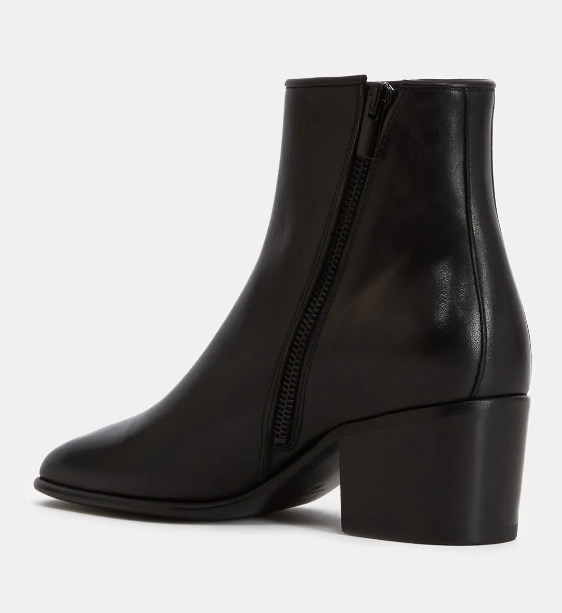 Boots talon carré en cuir noir