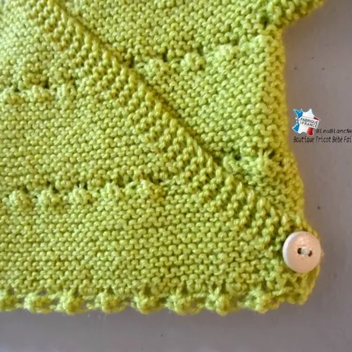 Brassière 1 mois croisée, gilet cache coeur tricot bébé citronnier, modèle layette bb en laine tricoté main sur commande