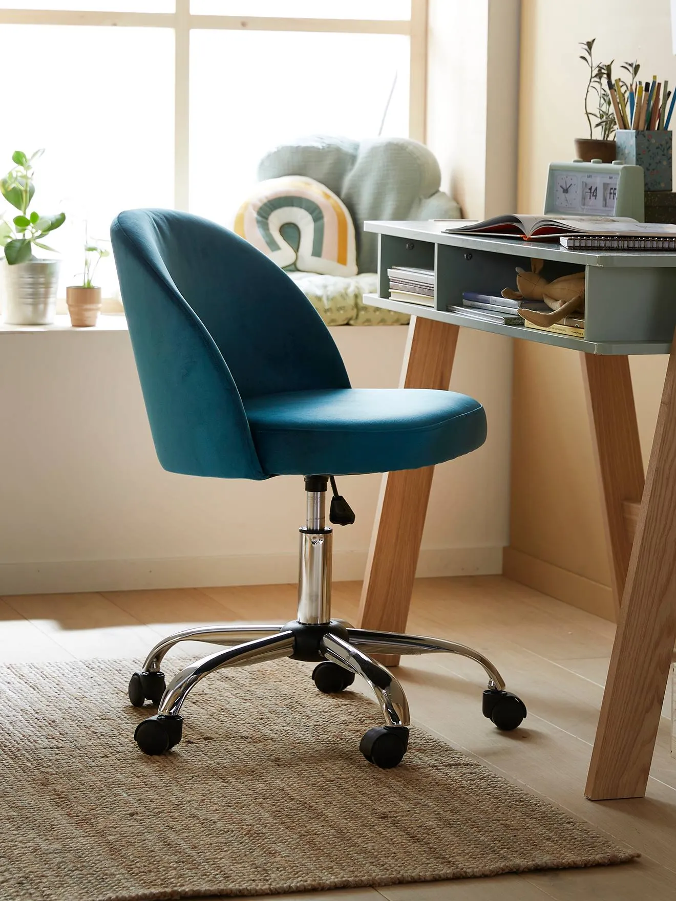 Chaise de bureau à roulettes enfant en velours rose poudré - Vertbaudet