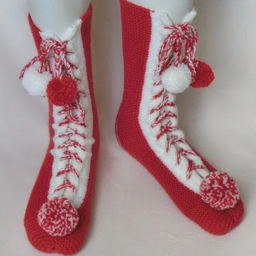 Chaussons en laine, chaussettes à lacets et pompons, taille 36/37/38/39, tricoté main, pantoufles confort d'intérieur, cade