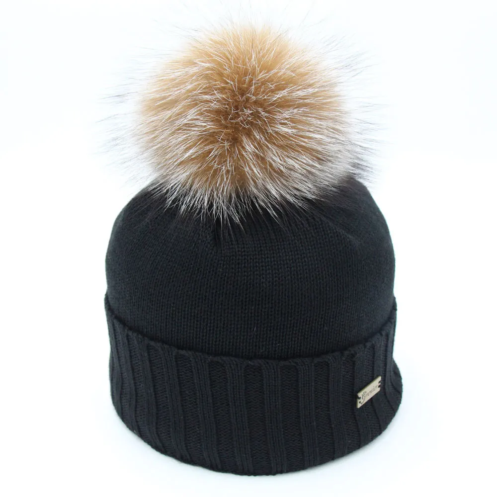 Fourrures Grenier | Tuque pompon en tricot – Lily noir