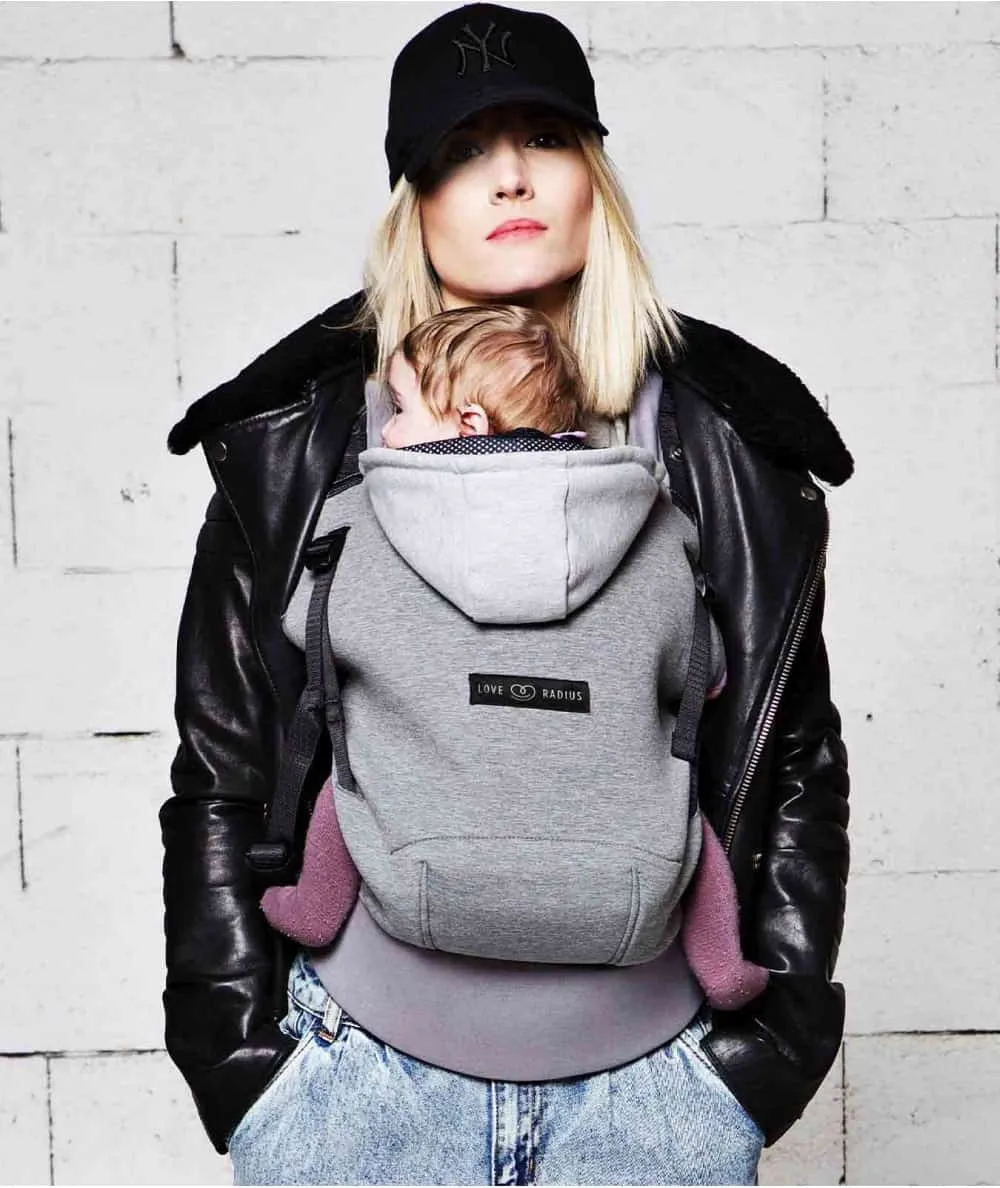 Love Radius : Porte bébé Physiologique 'Hoodie Carrier Pack' - Gris Flanelle - 100% Ecoresponsable - Mer(e)veilleuse